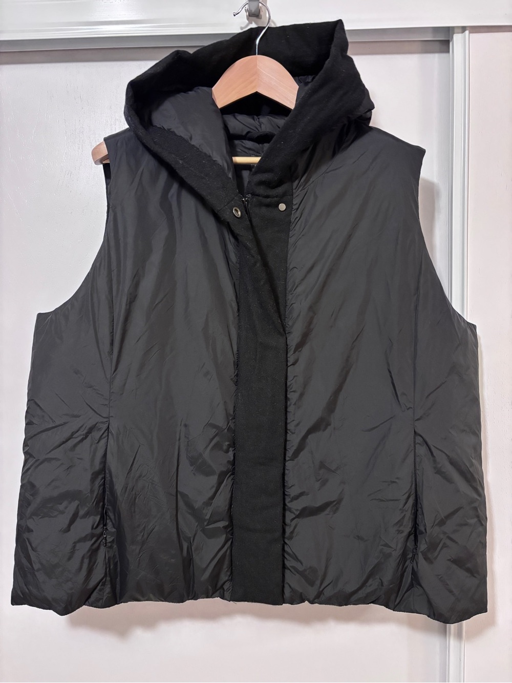 Eileen Fisher Black Hoodie Puffer Vest Size XXL Down Fill Comfort Minimalist
